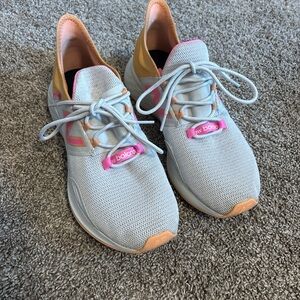New Balance Women's Gray and Pink Sneakers